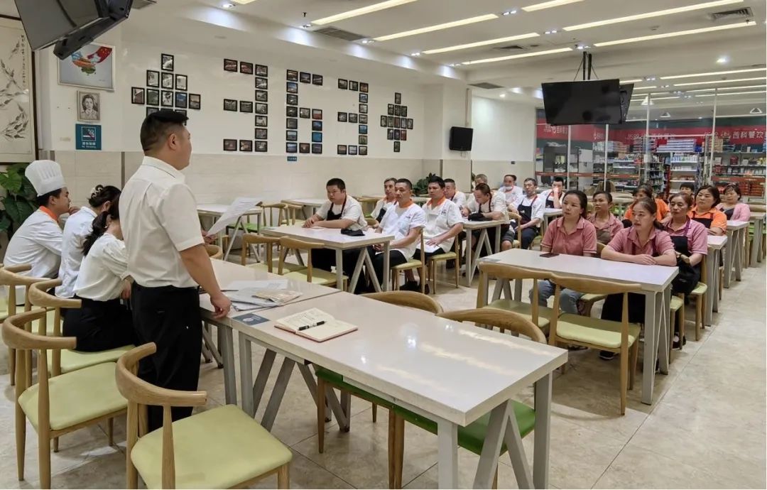 严守清静关！麻将胡了2餐饮集团开展秋季食堂清静专项检查事情